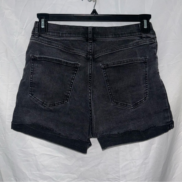 Express Mom Shorts Black Jean Shortie with rolled hem super high rise bottoms - Picture 4 of 6